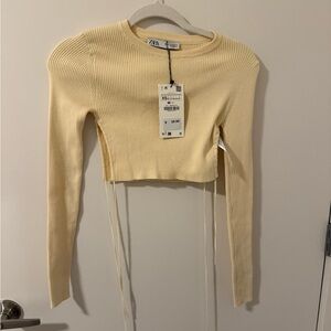 ZARA Long Sleeve Side Vent Knit Crop Top NEW - Size XS | Color: Cream